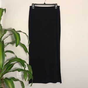 Women’s GAP midi skirt in black  - Size M